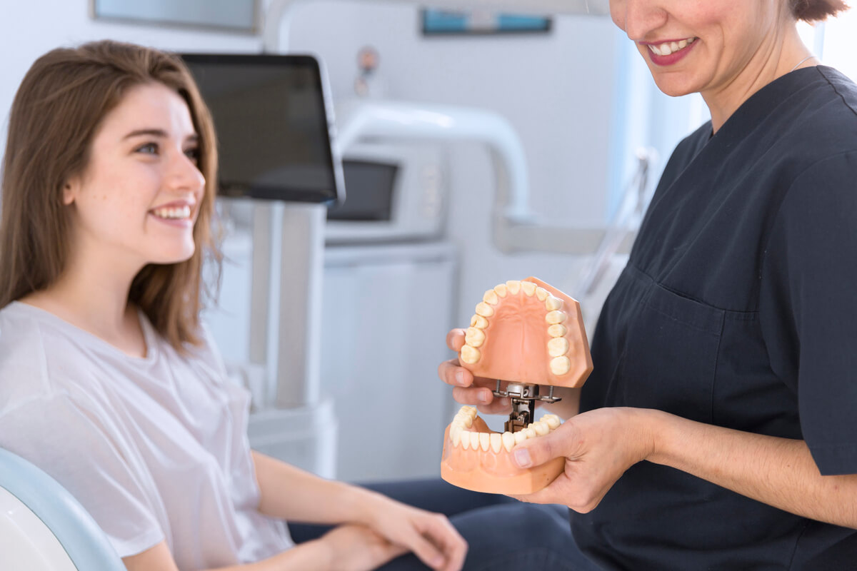 dentures overcoming discomfort and achieving a natural fit